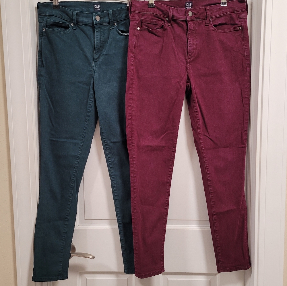 Two pairs of Gap 1969 True Skinny Jeans Women's Size 10/30